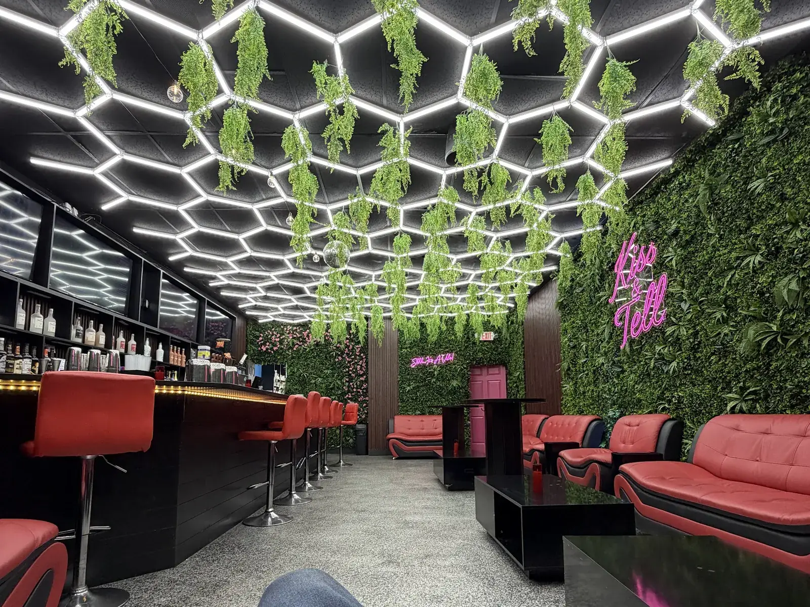 Bar and lounge dining room cooled by commercial air conditioning
